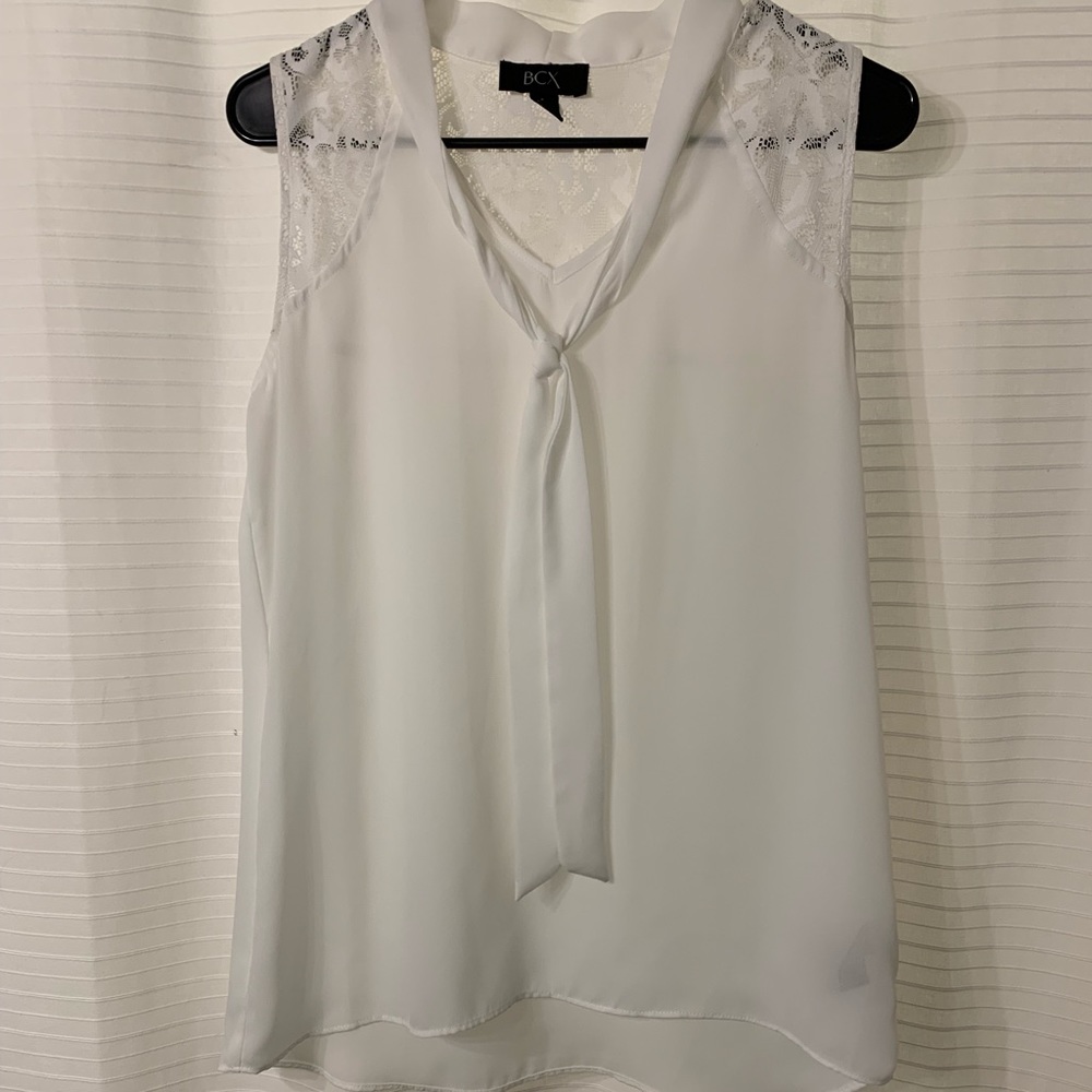 Lacey tank